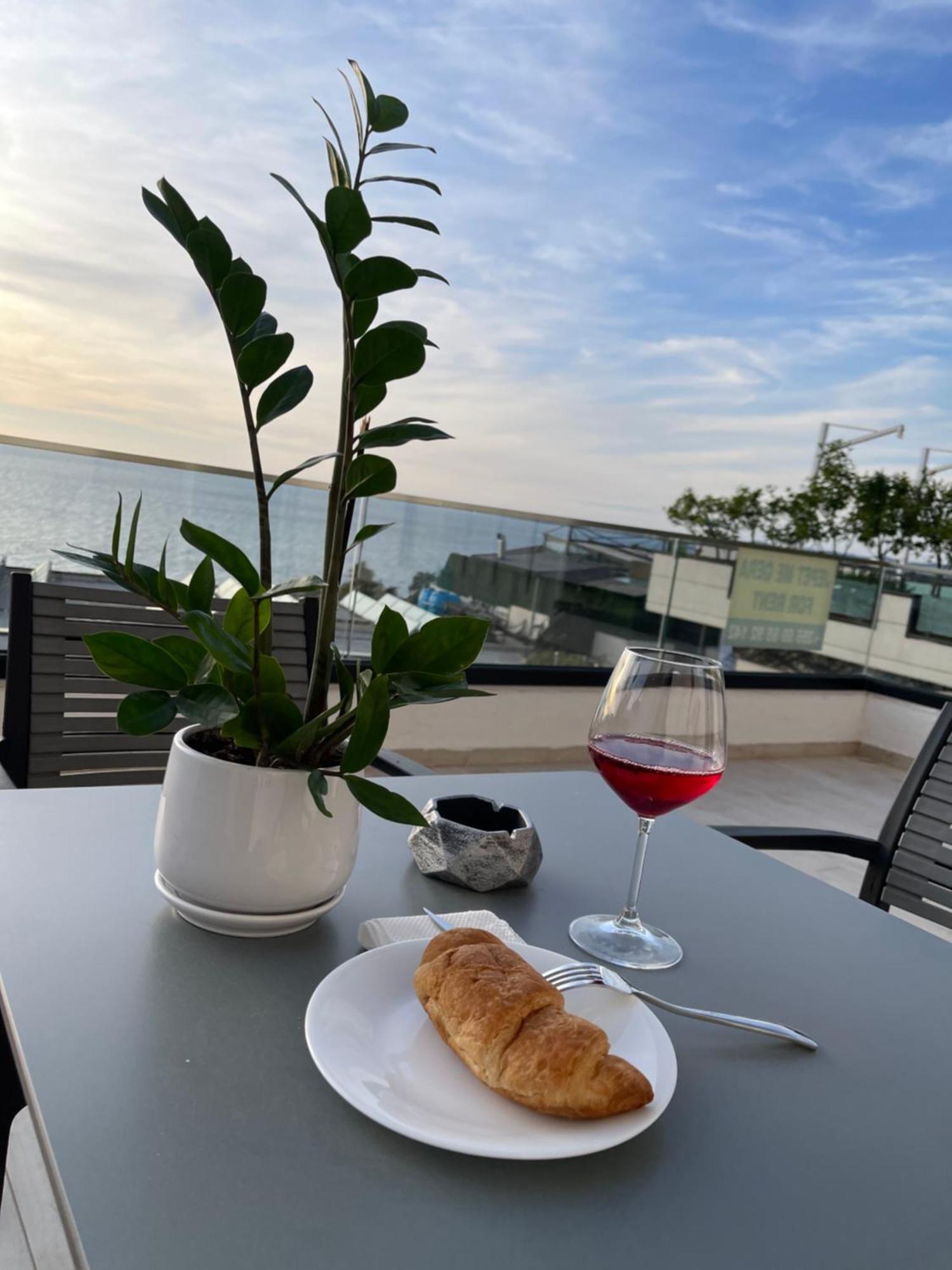Perla Luxury - Private Patio & Parking Daire